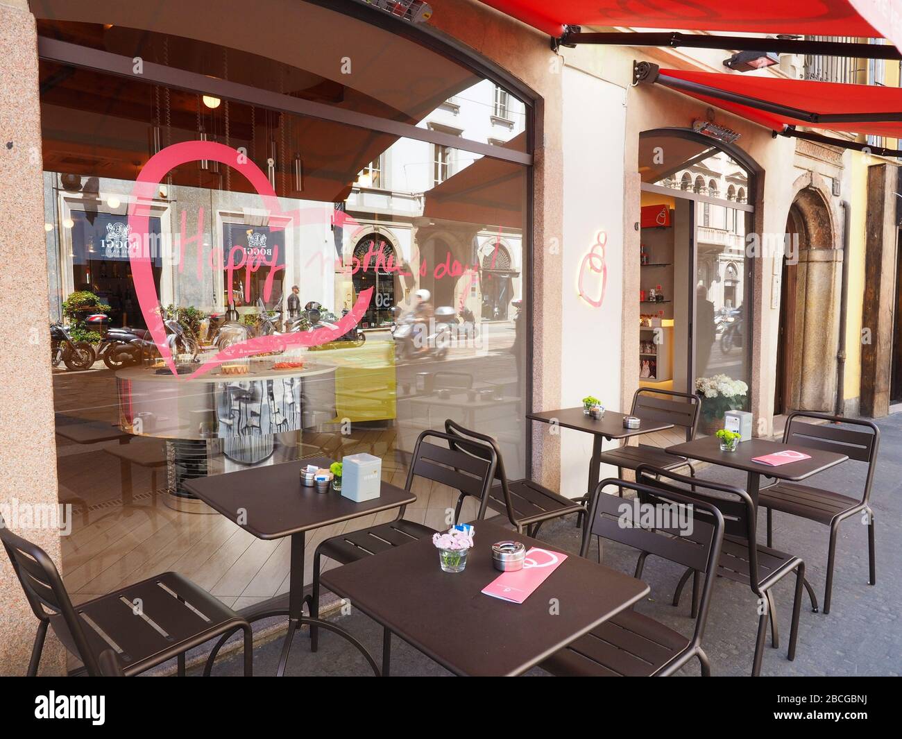 Caffetteria, corso Magenta, centro storico, Milano, Lombardia, Italia, Europa Foto Stock