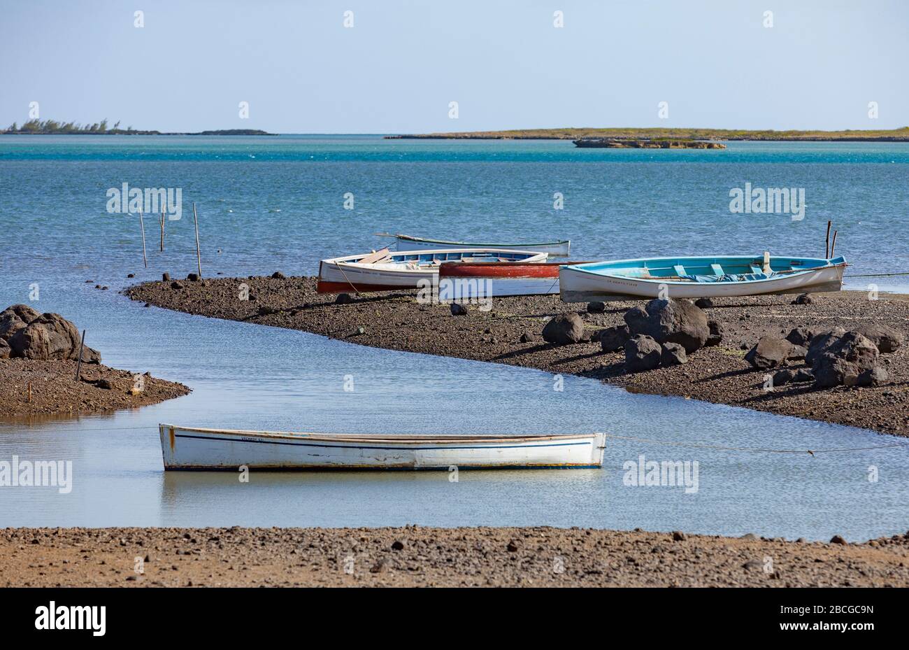 Paesaggio tropicale sulla remota isola di Rodrigue nell'Oceano Indiano, parte della Repubblica di Mauritius Foto Stock