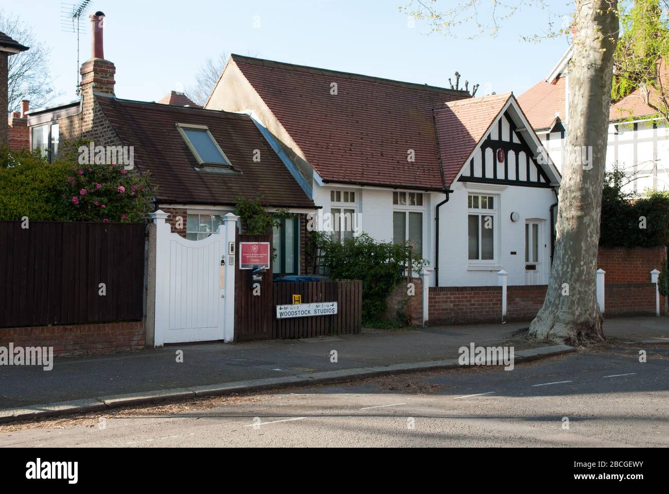 Queen Anne Revival architettura Richard Norman Shaw Garden Suburb Woodstock Road, Turnham Green, Chiswick, Londra, W4 1DS Foto Stock