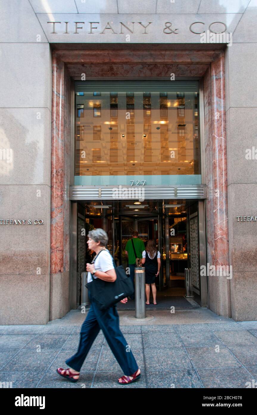Tiffany & Co nel Centro Cittadino di Manhattan, a New York City Foto Stock
