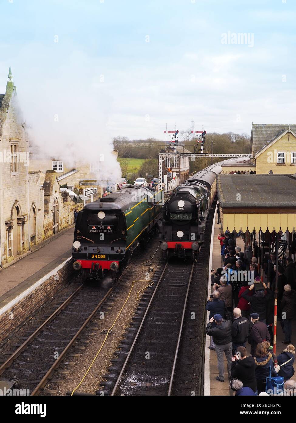 92 SQUADRON, Nº34081 LA BATTAGLIA DELLA LOCOMOTIVA A VAPORE BRITANNICA ALLA FERROVIA STORICA DI NENE VALLEY Foto Stock