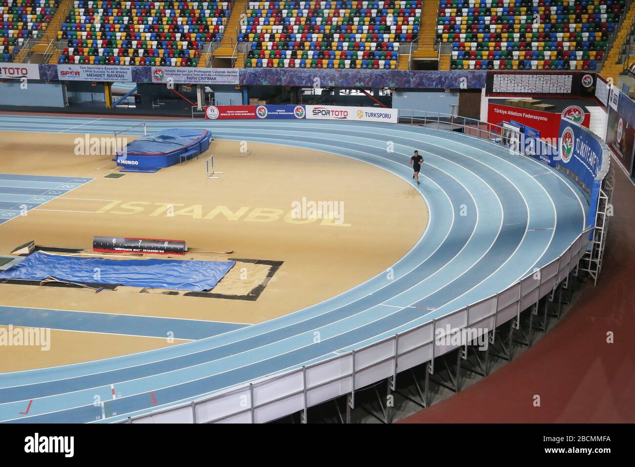 ISTANBUL, TURCHIA - 15 OTTOBRE: Pista sportiva Asli Cakir Alptekin il 15 ottobre 2019 a Istanbul, Turchia. Foto Stock