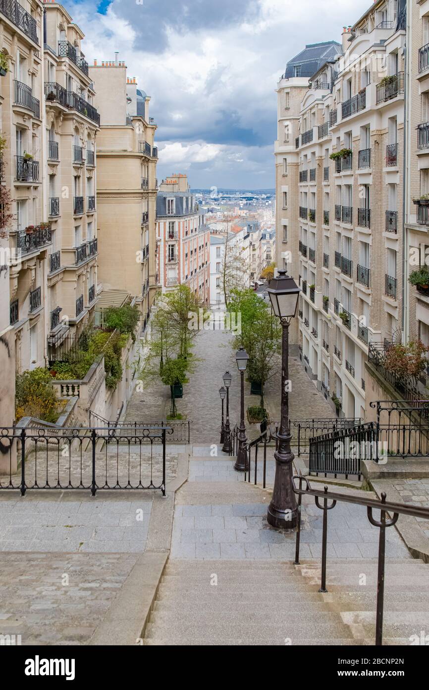 Parigi, panorama della città, dalla scala di Montmartre, vista tipica Foto Stock