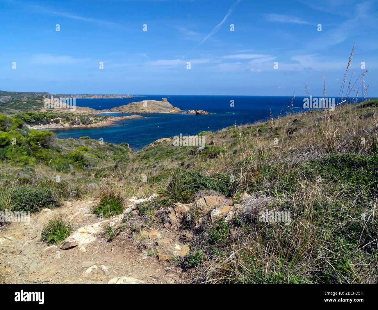 Una sezione della Camí de Cavalls sulla costa nord di Minorca, Isole Baleari, Spagna, Europa Foto Stock