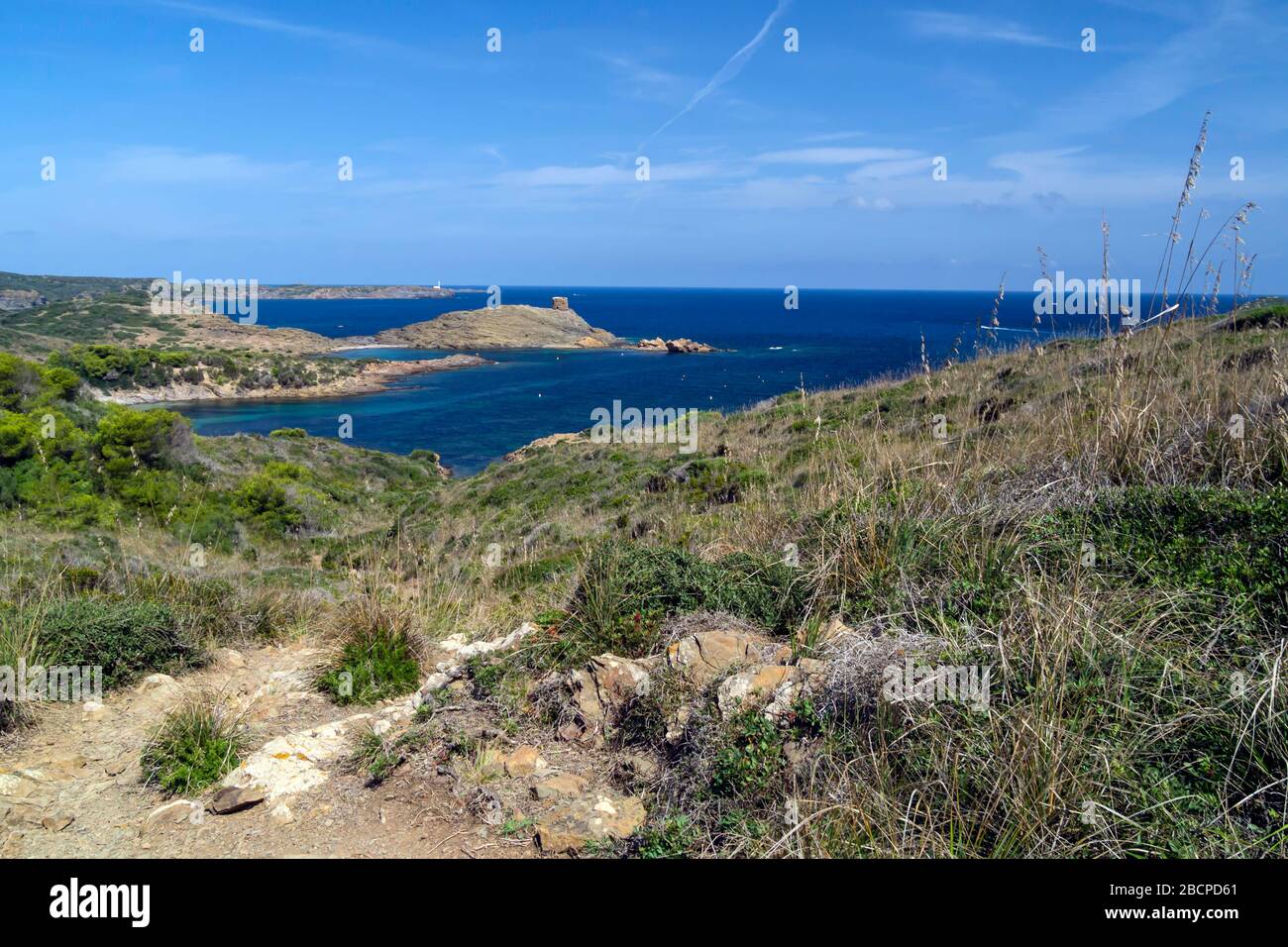 Una sezione della Camí de Cavalls sulla costa nord di Minorca, Isole Baleari, Spagna, Europa Foto Stock