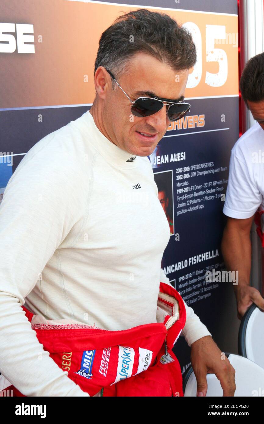 HUNGARORING, UNGHERIA - 22 AGOSTO: Ritratto dell'ex pilota francese Jean Alesi durante la gara le Mans Series nel paddock a Hungaroring su UN Foto Stock