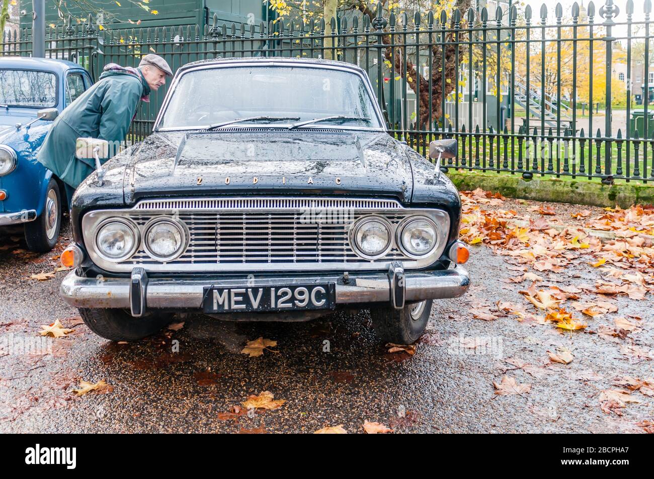 Un classico Ford Zodiac MK3 quattro porte berlina auto Foto Stock
