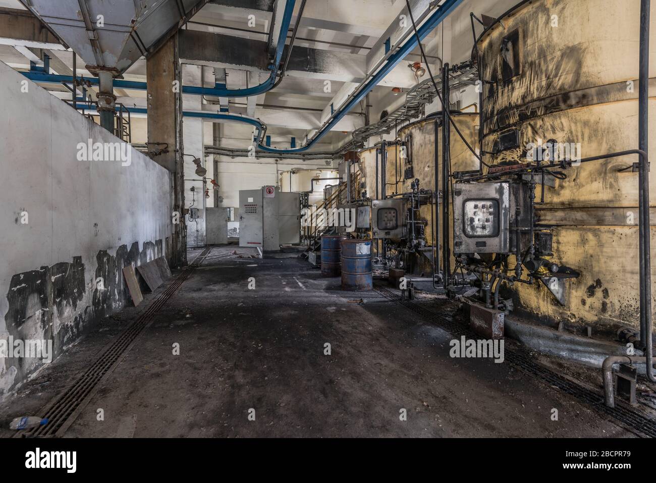 laboratorio abbandonati per trattamenti chimici Foto Stock