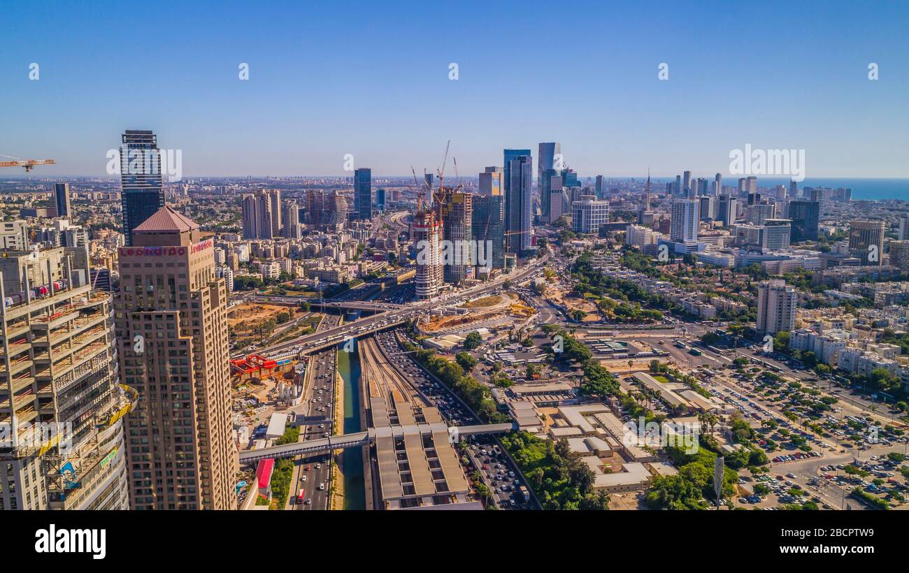 Tel Aviv-Ramat Gan vista aerea del drone del centro città Foto Stock