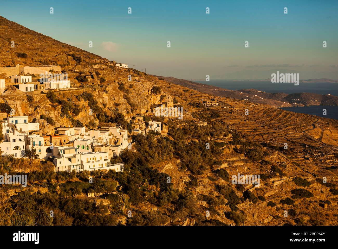 Grecia, arcipelago delle Cicladi, Tinos: Il villaggio di Kardiani è un villaggio pittoresco bello e certamente il più verde di Tinos. Si trova sulla pendenza Foto Stock