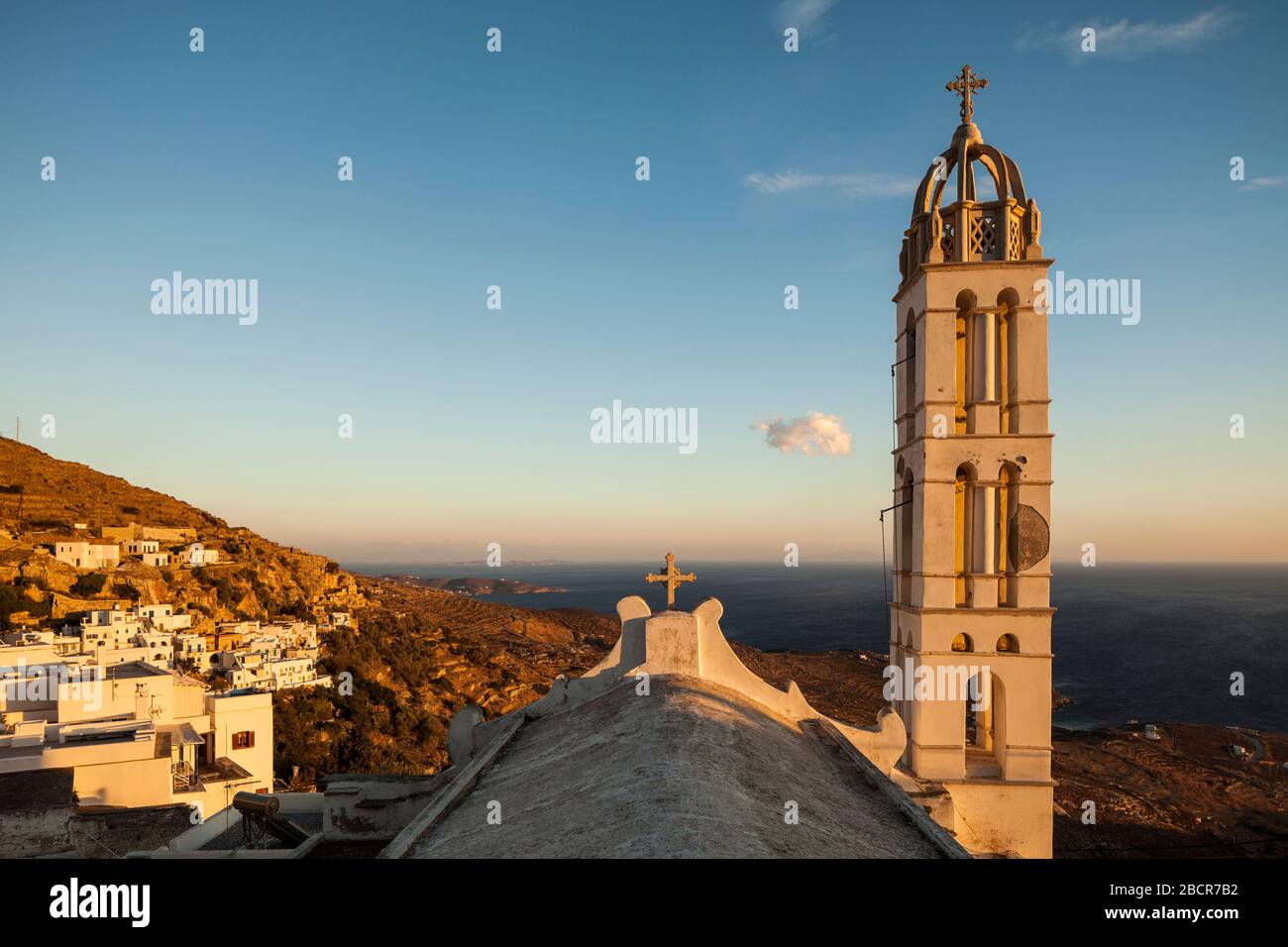 Grecia, arcipelago delle Cicladi, Tinos: Il villaggio di Kardiani è un villaggio pittoresco bello e certamente il più verde di Tinos. Si trova sulla pendenza Foto Stock