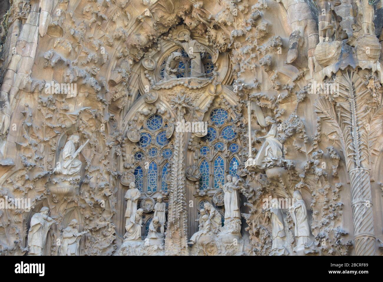 Particolare della Sagrada Familia (tempio degli Expiatori de la Sagrada Familia) a Barcellona, Spagna. Progettato da Antoni Gaudi, patrimonio mondiale dell'UNESCO Foto Stock