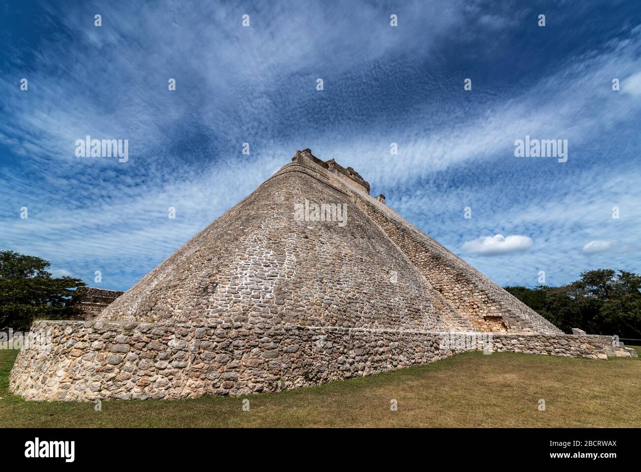 Grandangolo della Piramide del Mago, Uxmal, Messico Foto Stock