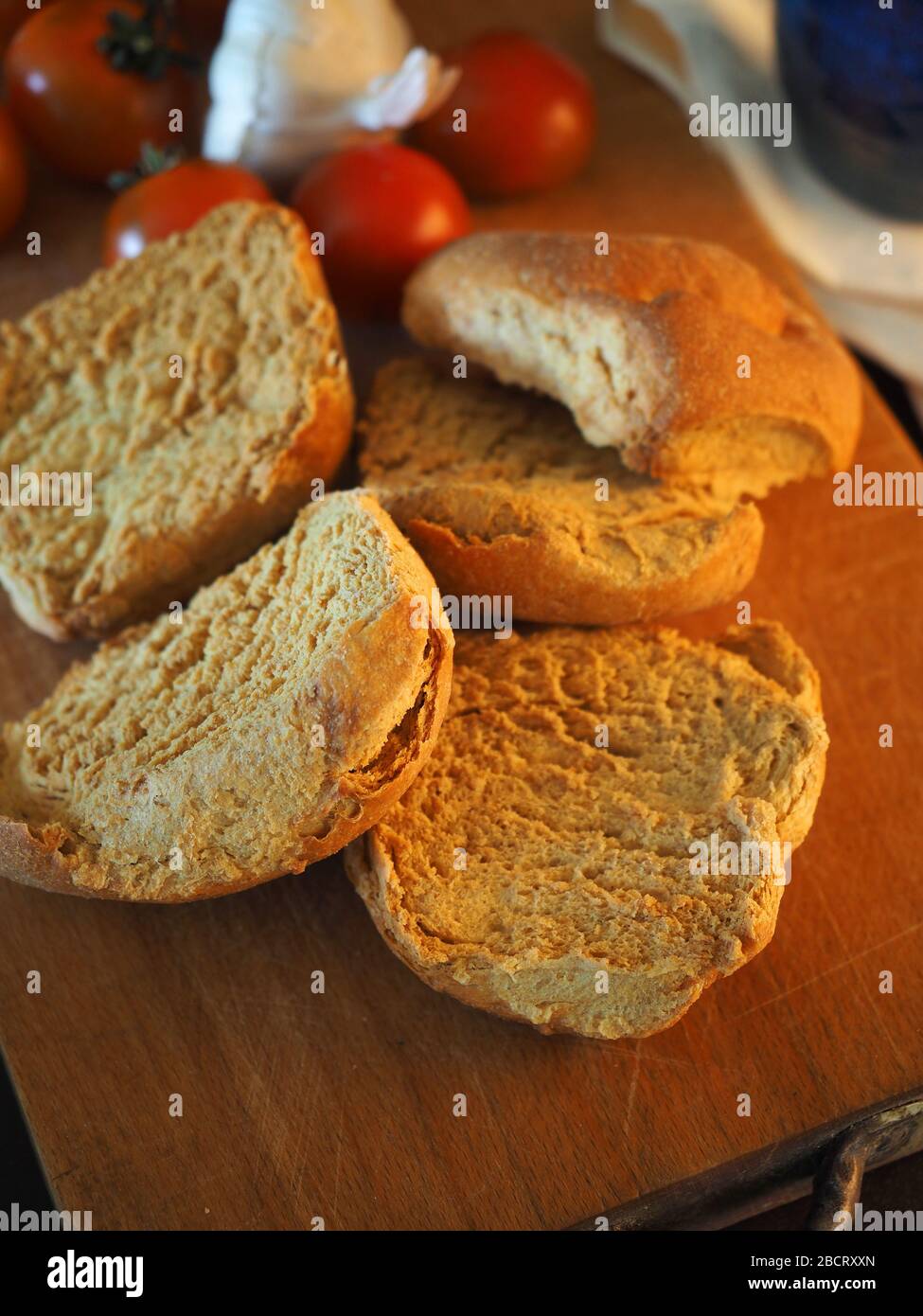 Friselle pane tostato tipico, Penisola Salentina, Salento, Puglia, Italia Foto Stock