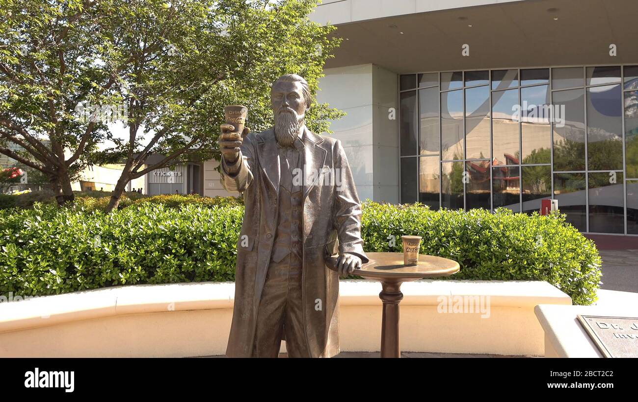 Statua di John S Pemberton - fondatore della Coca Cola al Coca-Cola World Atlanta - ATLANTA, USA - 21 APRILE 2016 - fotografia di viaggio Foto Stock
