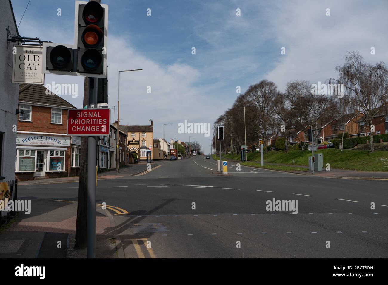 Wordsley Cross con strade tranquille a causa di Coronavirus, Covid 19, Pandemic, 5 aprile 2020. Midlands occidentali. REGNO UNITO Foto Stock