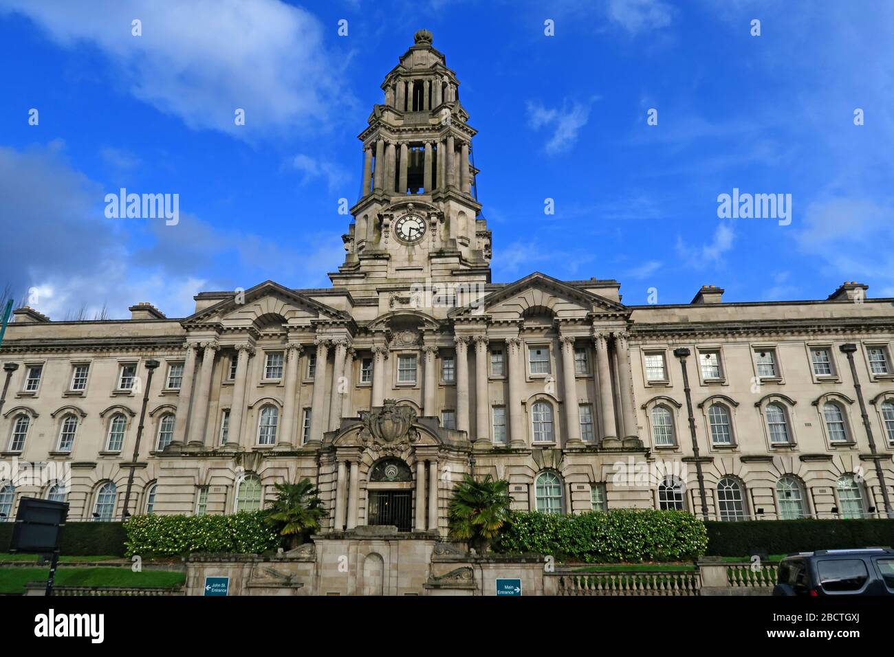 Stockport Town Hall, progettato da Sir Alfred Brumwell Thomas, The Wedding Cake, Edward St, Stockport, Greater Manchester, Cheshire, England, UK, SK1 3XE Foto Stock