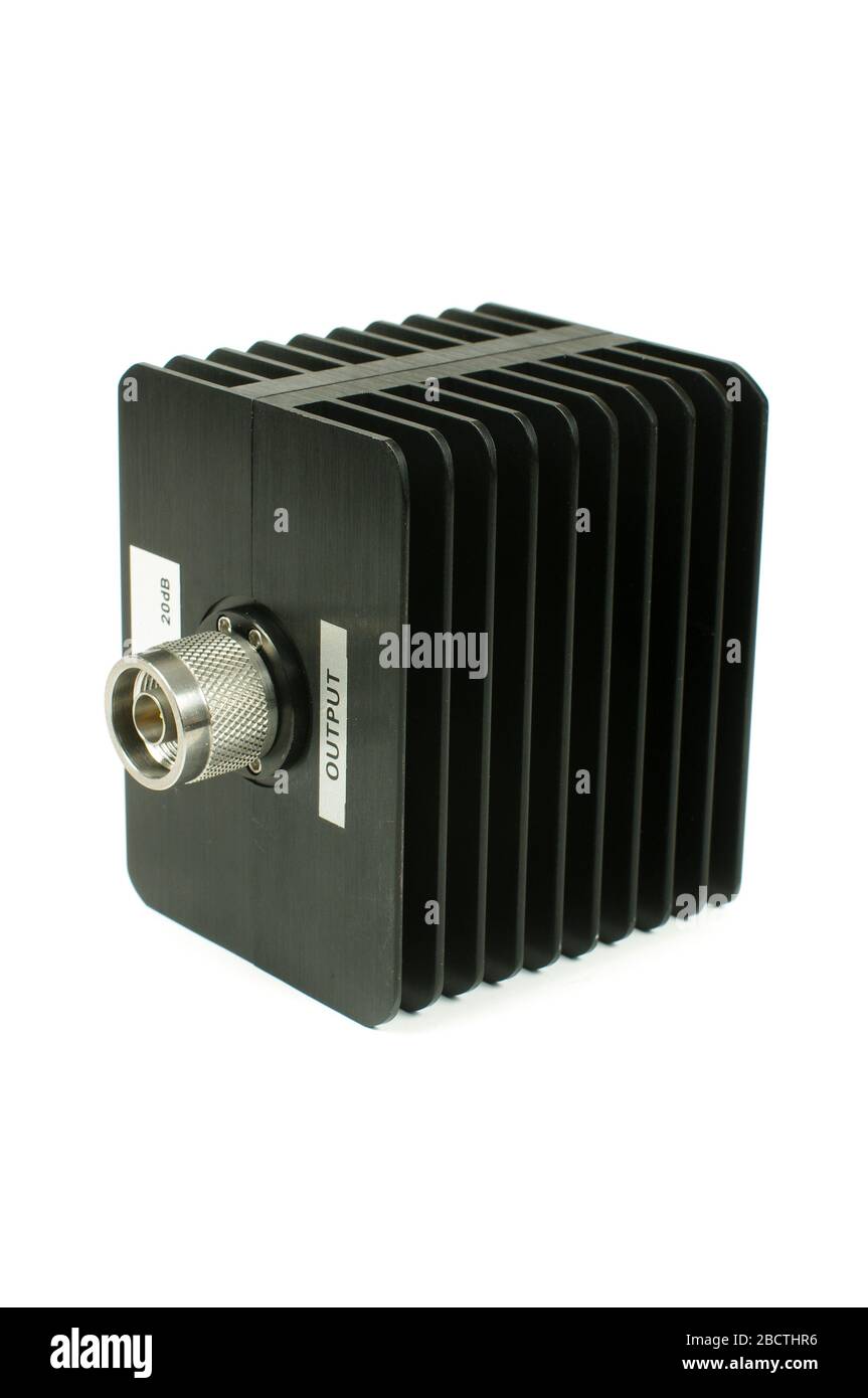 Attenuatore a radiofrequenza o microonde per ridurre il livello di segnale ad alta potenza Foto Stock