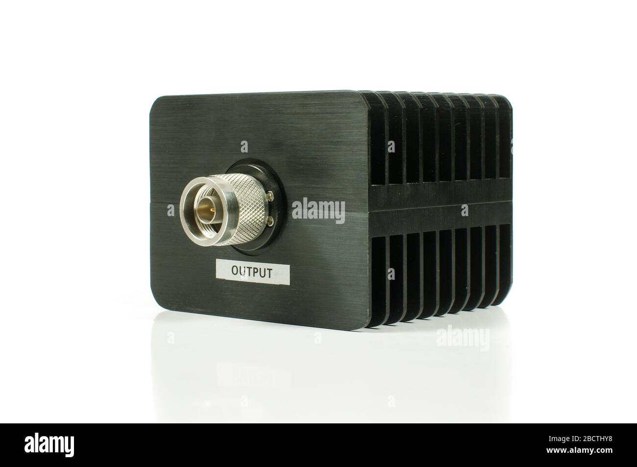 Attenuatore a radiofrequenza o microonde per ridurre il livello di segnale ad alta potenza Foto Stock