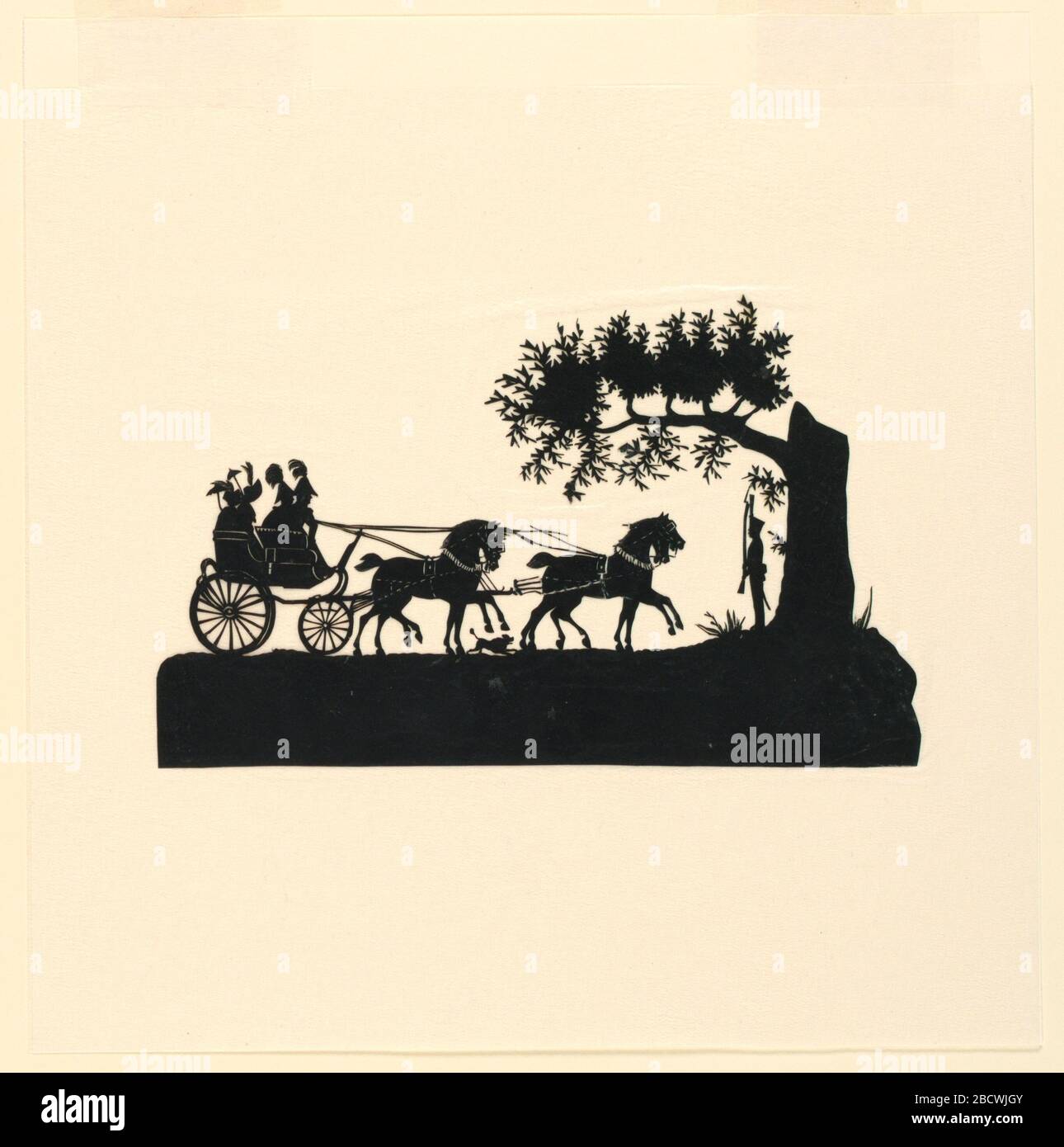 Carrozza e cavalli in Silhouette. Ricerca in ProgressCoaching partito di due donne e due ufficiali, in cochatted da quattro cavalli; parte di un albero, con un soldato in piedi all'attenzione. Carrozza e cavalli in Silhouette Foto Stock