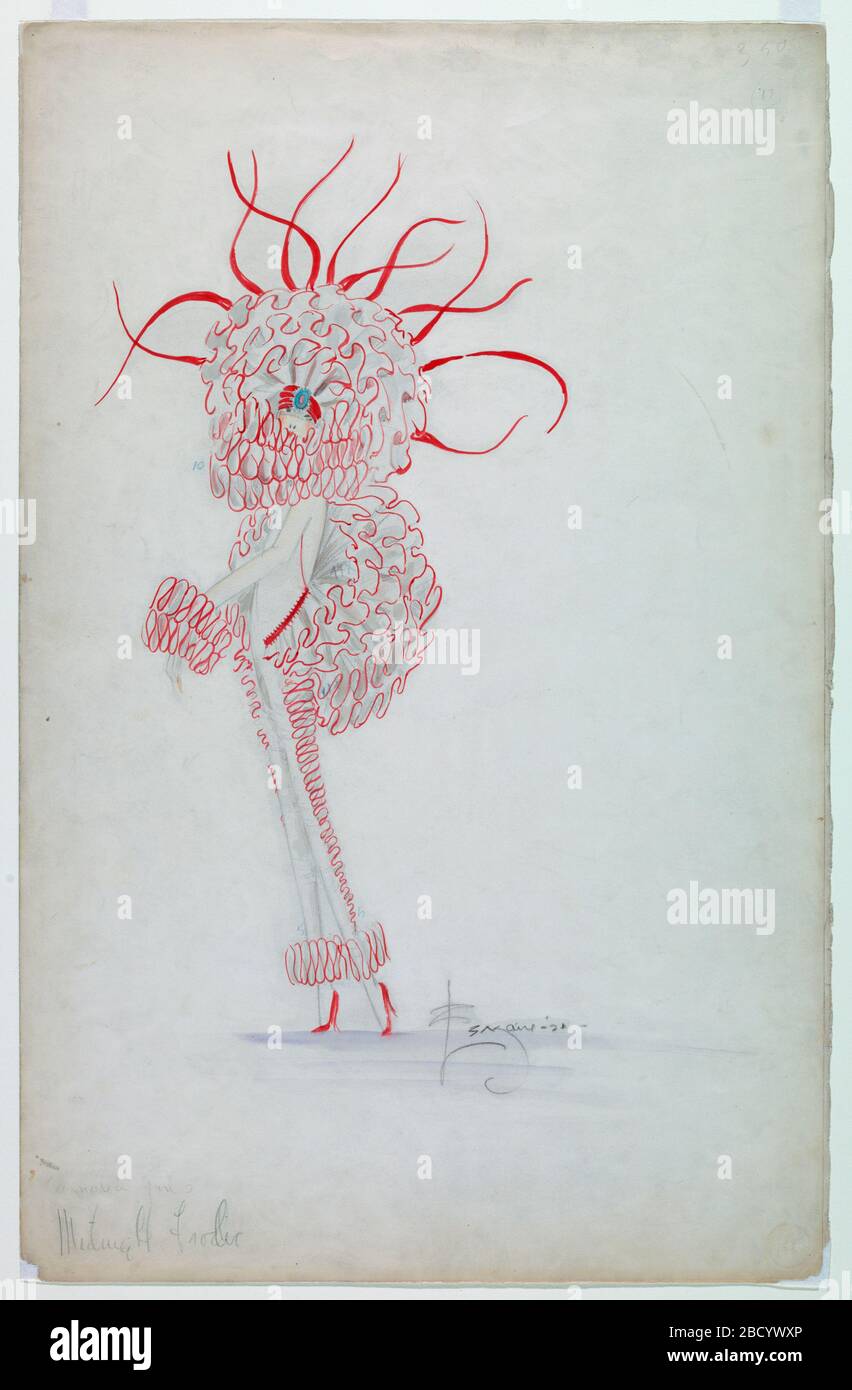 Costume Design Carnation Girls Midnight frolic per Ziegfeld Follies. Ricerca nel rettangolo ProgressVertical. Donna in piedi che indossa un costume elaborato ruffled; ruffs delineato in rosso, enorme ruffled e Feathered headdress con medaglione blu e piccolo velo. Costume Design Carnation Girls Midnight frolic per Ziegfeld Follies Foto Stock