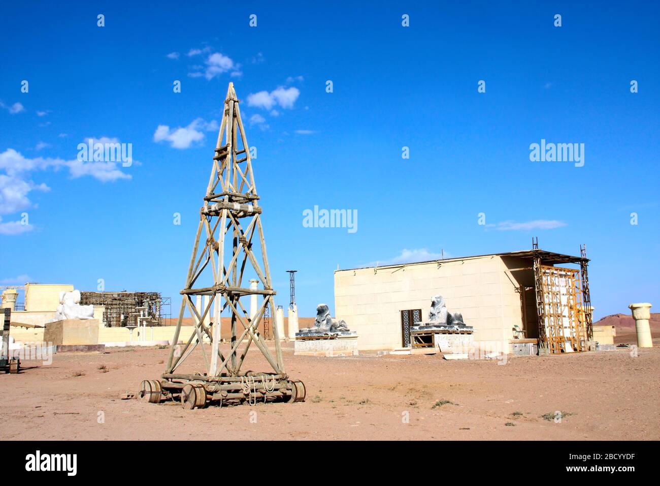 Ouarzazate, Marocco - 11 ottobre 2017: Replica dell'antico tempio egiziano negli Atlas Film Studios Foto Stock