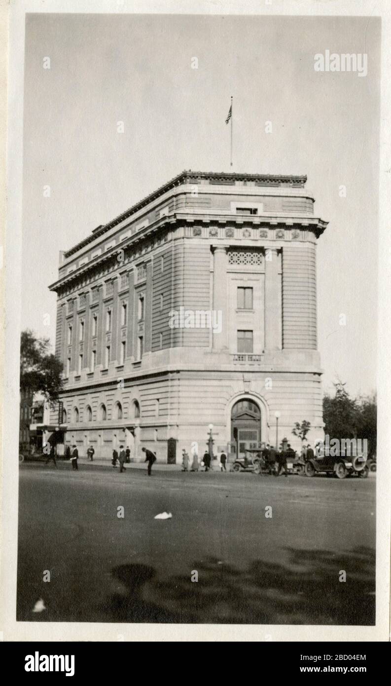 Smithsonian Institution Archives, Record Unit 7355, Martin A. Gruber Photo Collection, Image No. SIA2010-1980Smithsonian Institution Archives, Capital Gallery, Suite 3000, MRC 507; 600 Maryland Avenue, SW; Washington, DC 20024-2520 National Museum of Women in the Arts Foto Stock