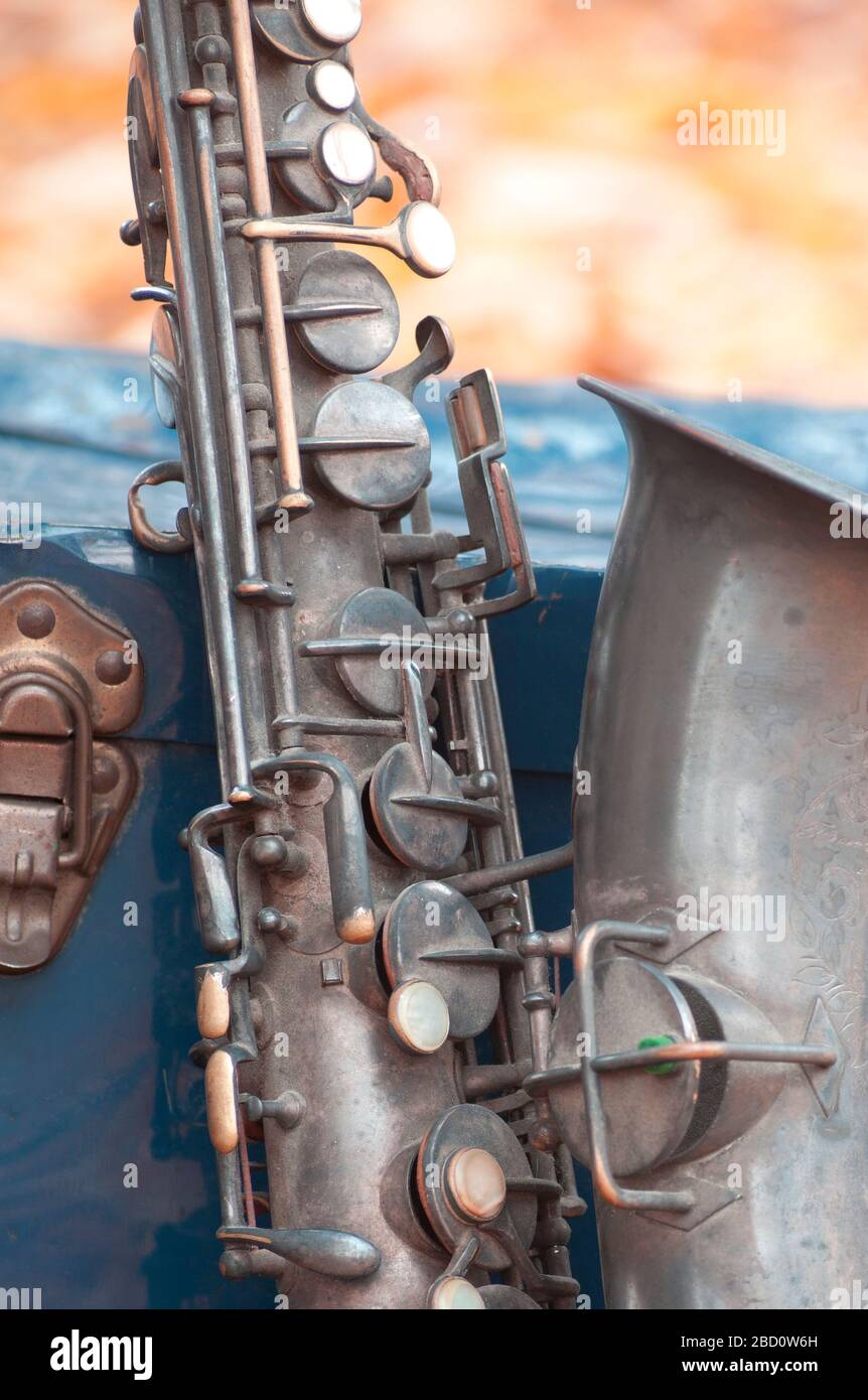 Saxophone d'epoca, valigia Foto Stock