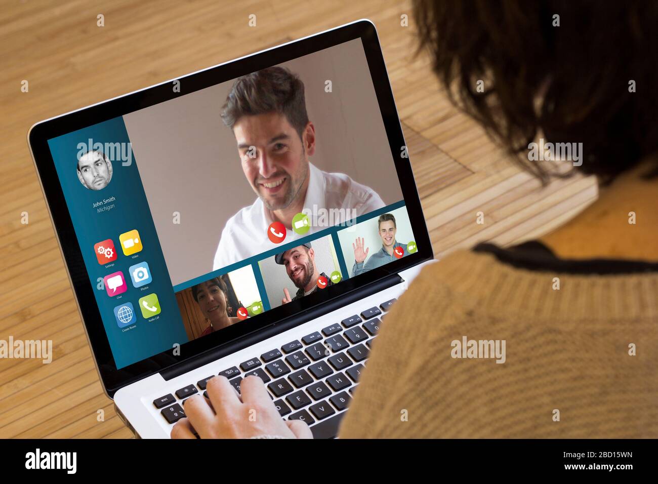 videoconferenza sullo schermo di un notebook. Foto Stock