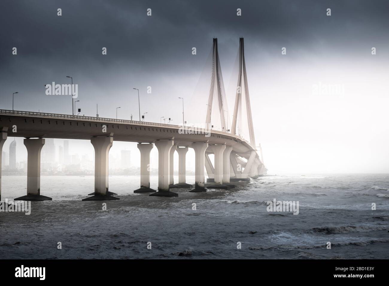 Bandra Worli Sea link è un ponte via cavo a Mumbai, India Foto Stock