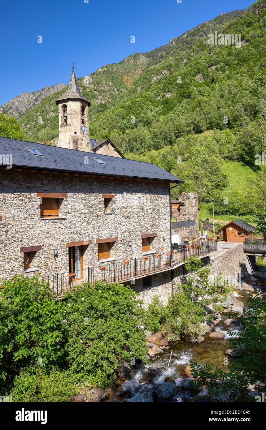 Paesaggio tradizionale del villaggio in Catalogna di Spagna Foto Stock