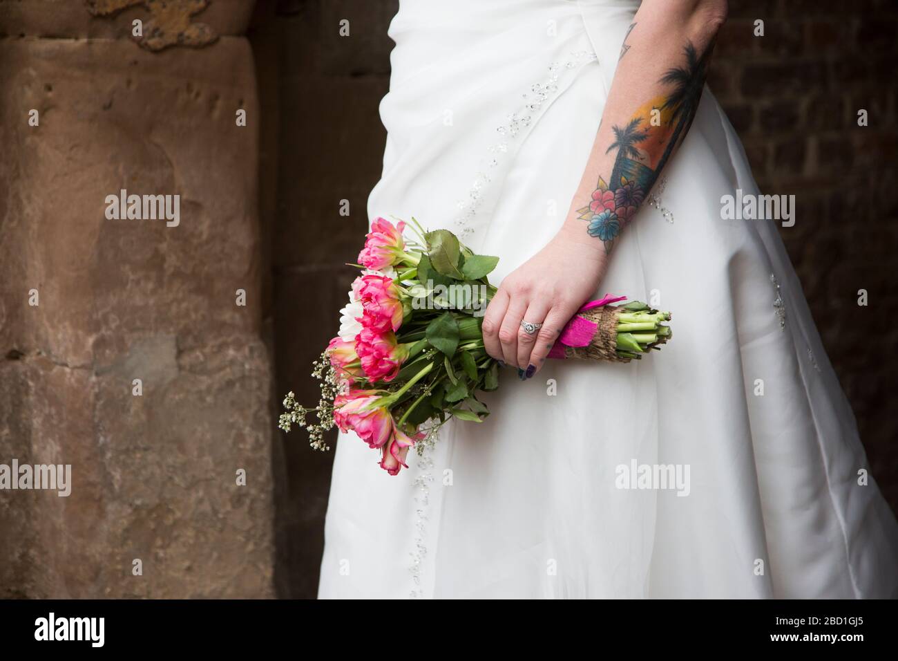 Bride primo piano con bouquet Foto Stock