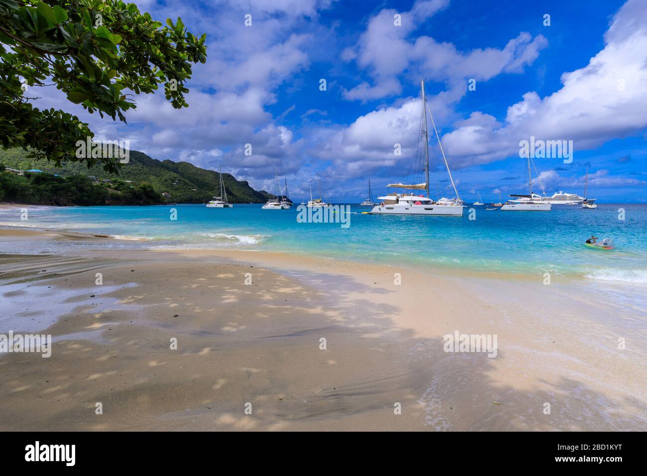 Bella Principessa Margaret Beach, Port Elizabeth, Admiralty Bay, Bequia, le Grenadine, St. Vincent e Grenadine, Windward Islands, Caraibi Foto Stock