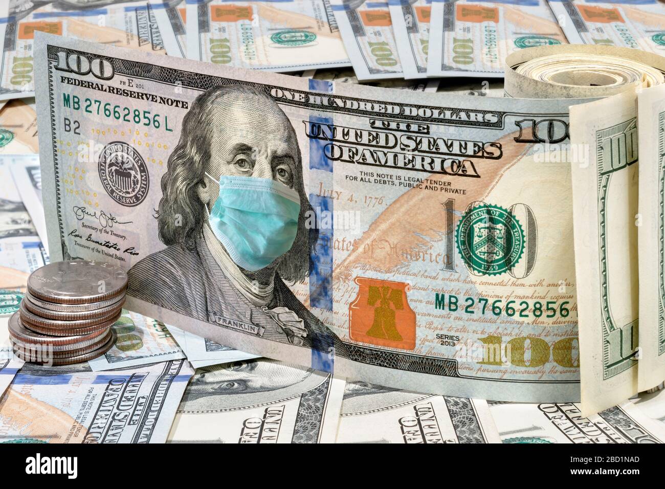 Coronavirus negli Stati Uniti. bollette da 100 dollari con maschera medica, Foto Stock