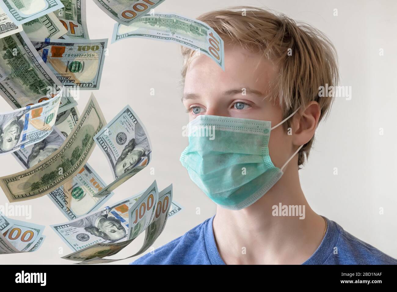 Giovane uomo in una maschera medica contro l'infezione da coronavirus e denaro che cade in contanti dollari Foto Stock