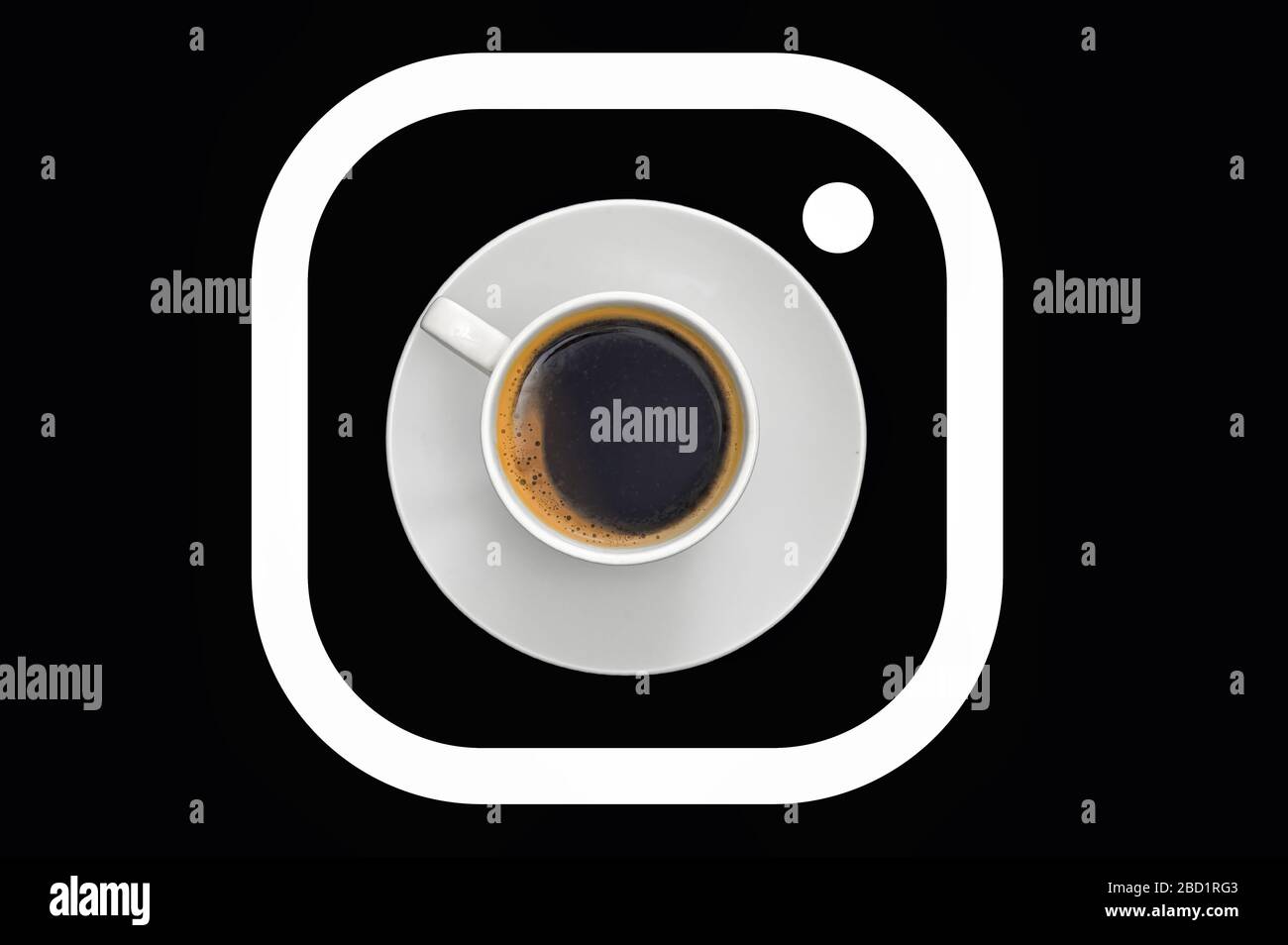Icona della tazza di caffè Instagram su sfondo nero Foto Stock