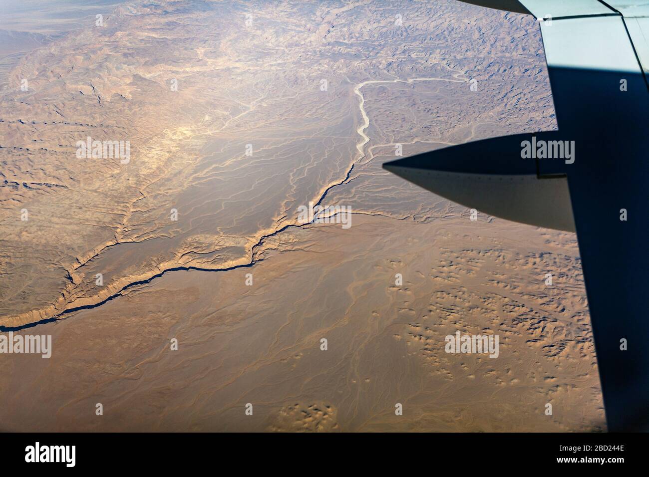 Vista aerea di un fiume essiccato nel deserto Arabico, Egitto Foto Stock