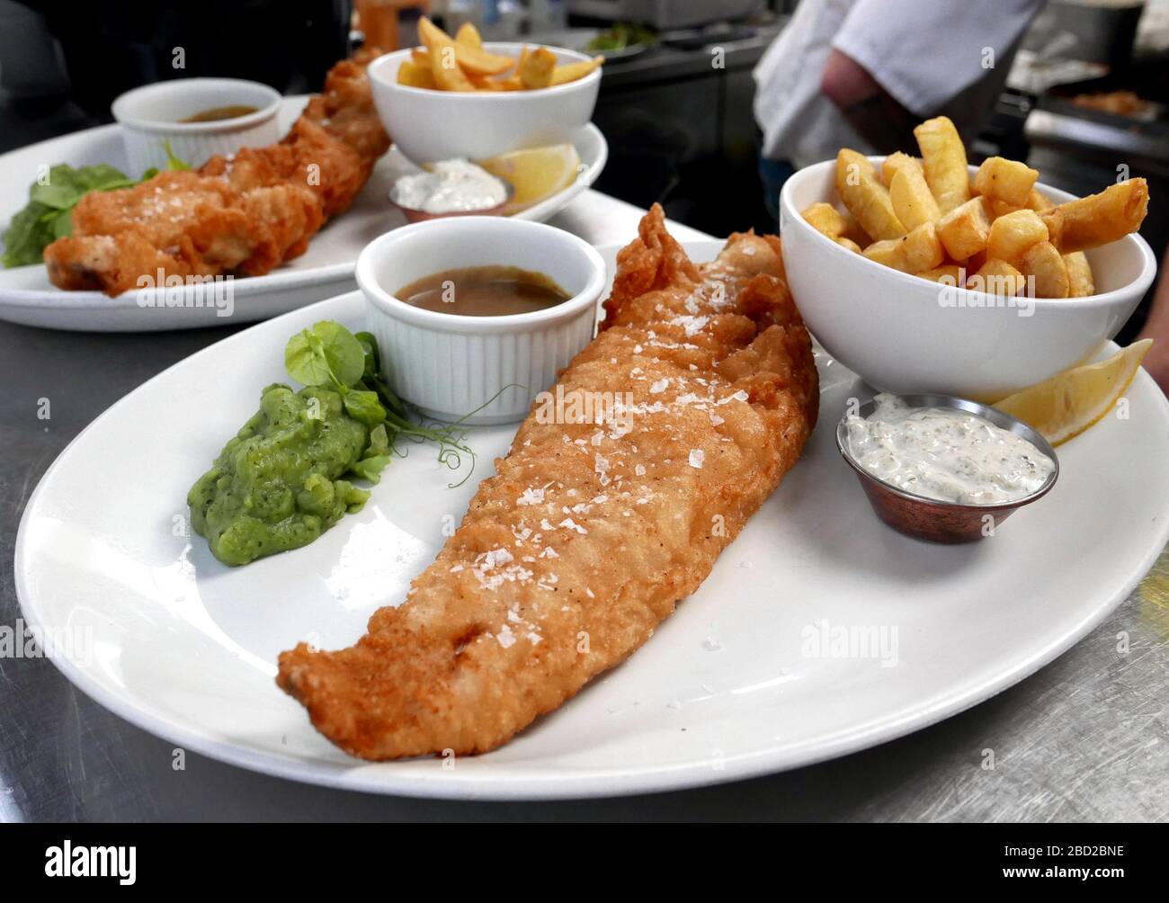 Pesce e patatine al River exe Cafe, Exmouth, Devon Foto Stock