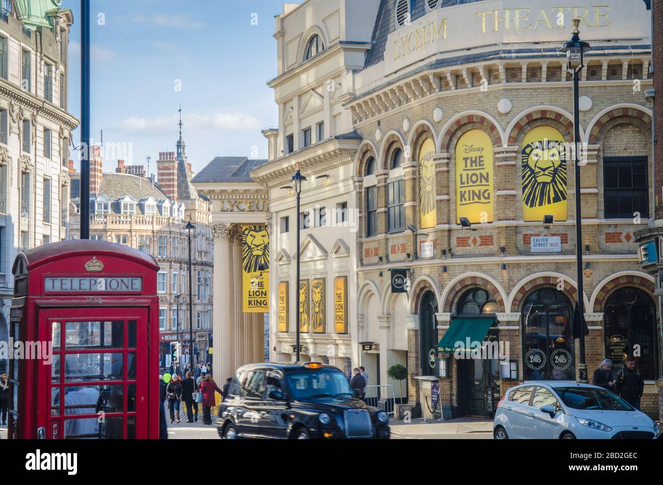 LONDON- Lyceum Theatre, sede del famoso e famoso musical Lion King nel quartiere West End di Londra Foto Stock