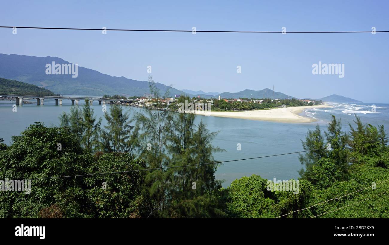 bella costline tropicale in vietnam vicino a danang Foto Stock