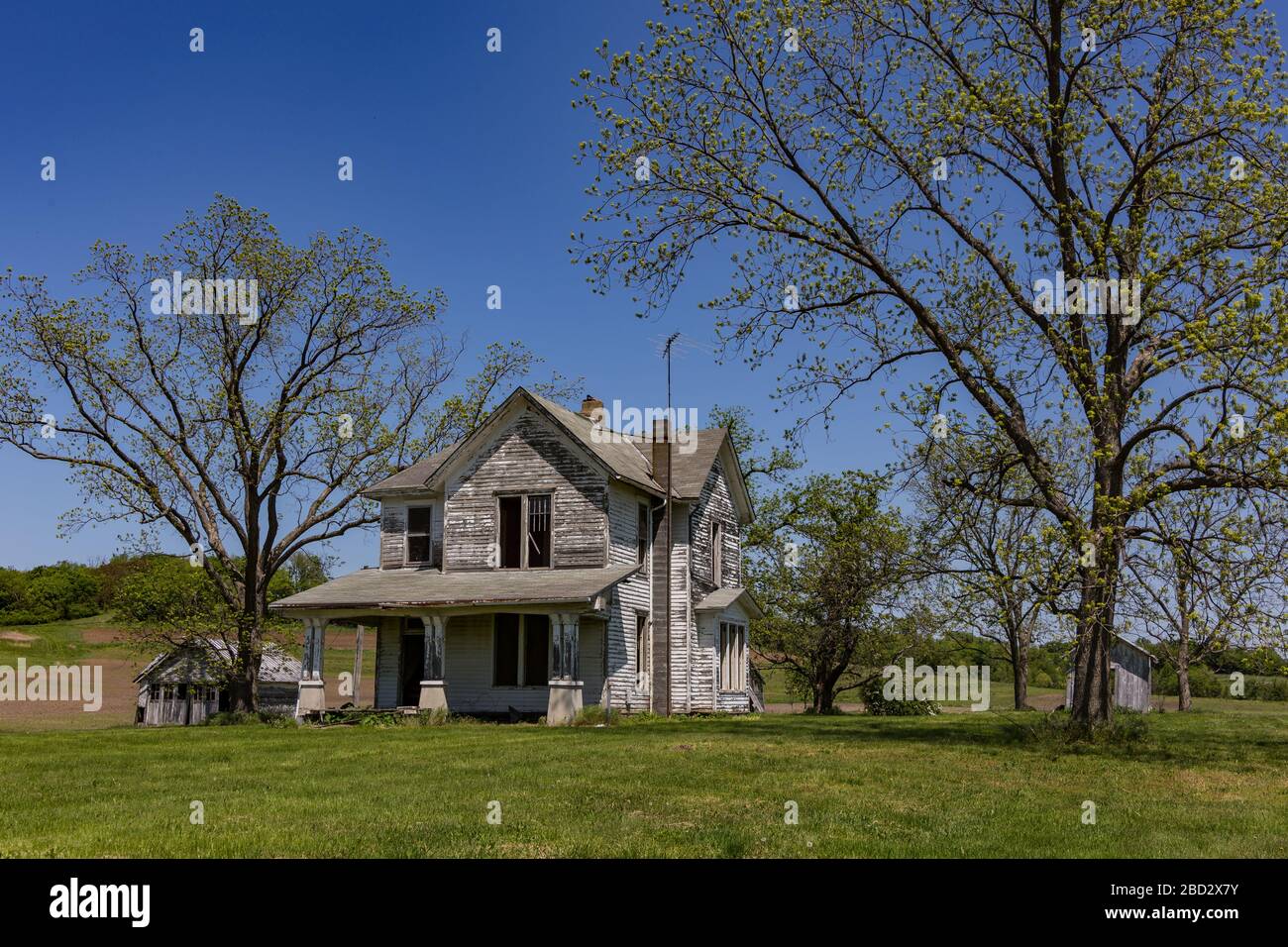 St. Louis, USA - 06 maggio 2016: Una casa colonica abbandonata negli Stati Uniti Foto Stock
