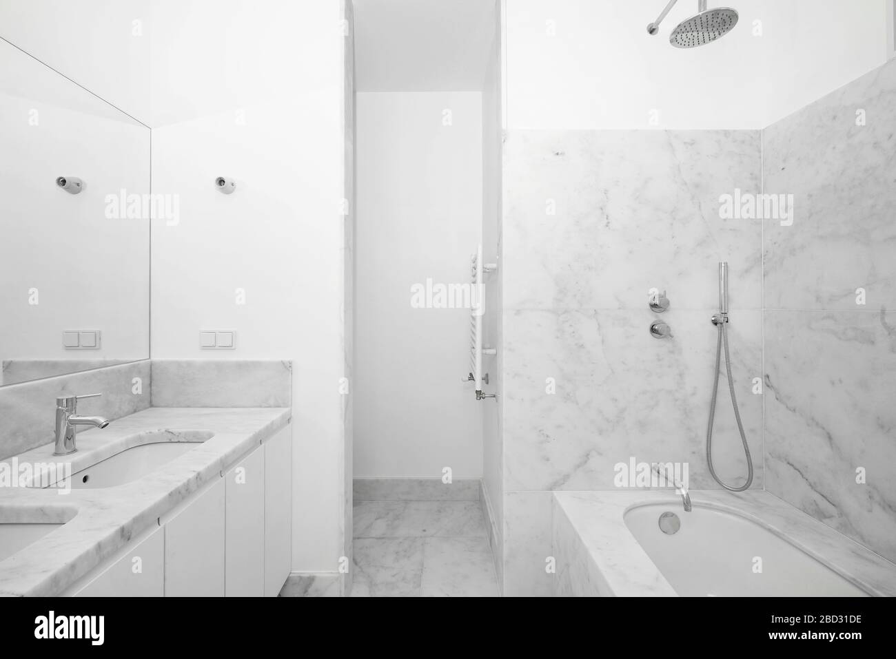 Interni domestici, bagno moderno. Foto Stock