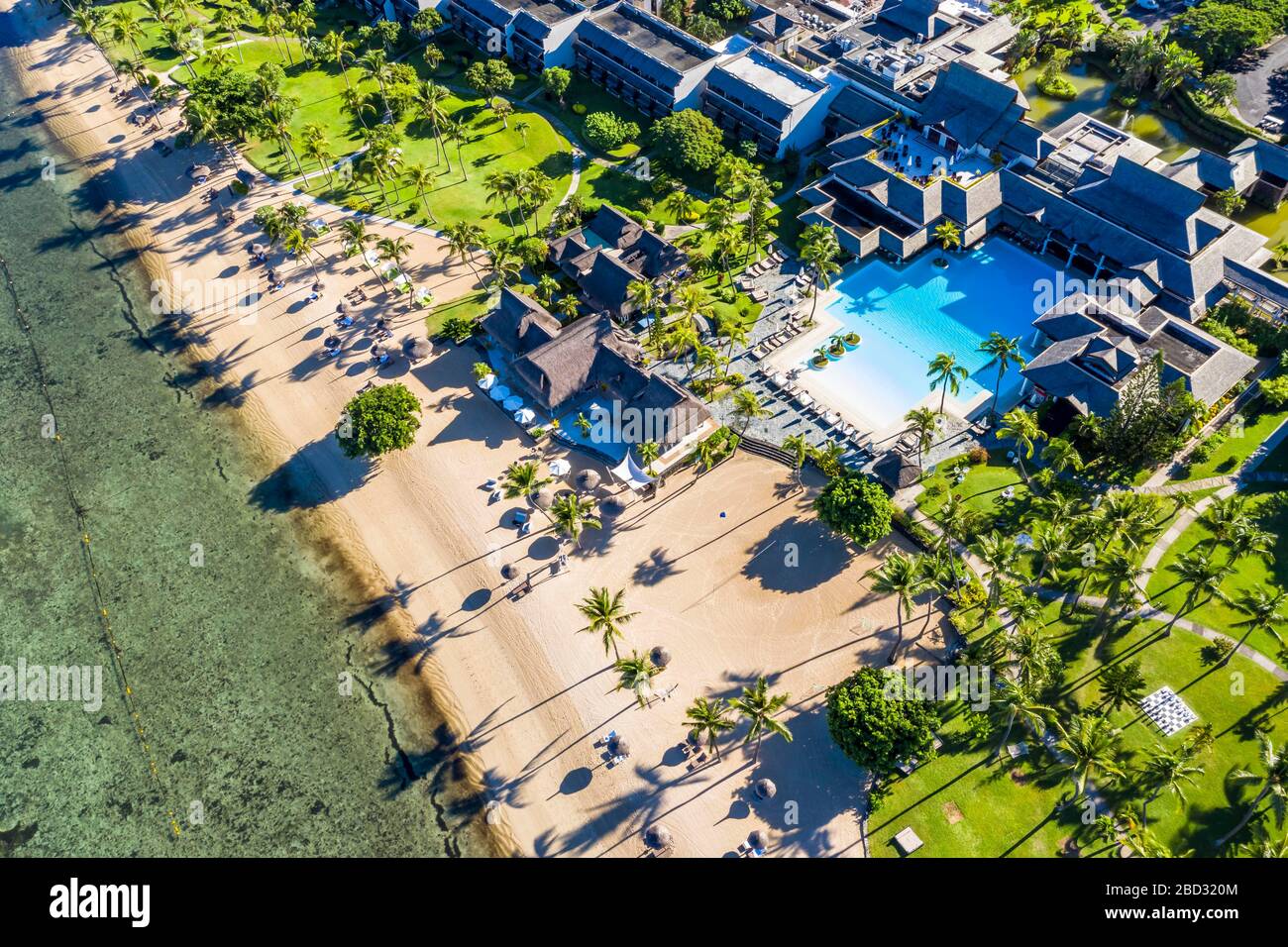 Spiaggia di fronte al lussuoso hotel Sofitel Mauritius l'Imperial Resort & Spa, Flic en Flac, Mauritius Foto Stock