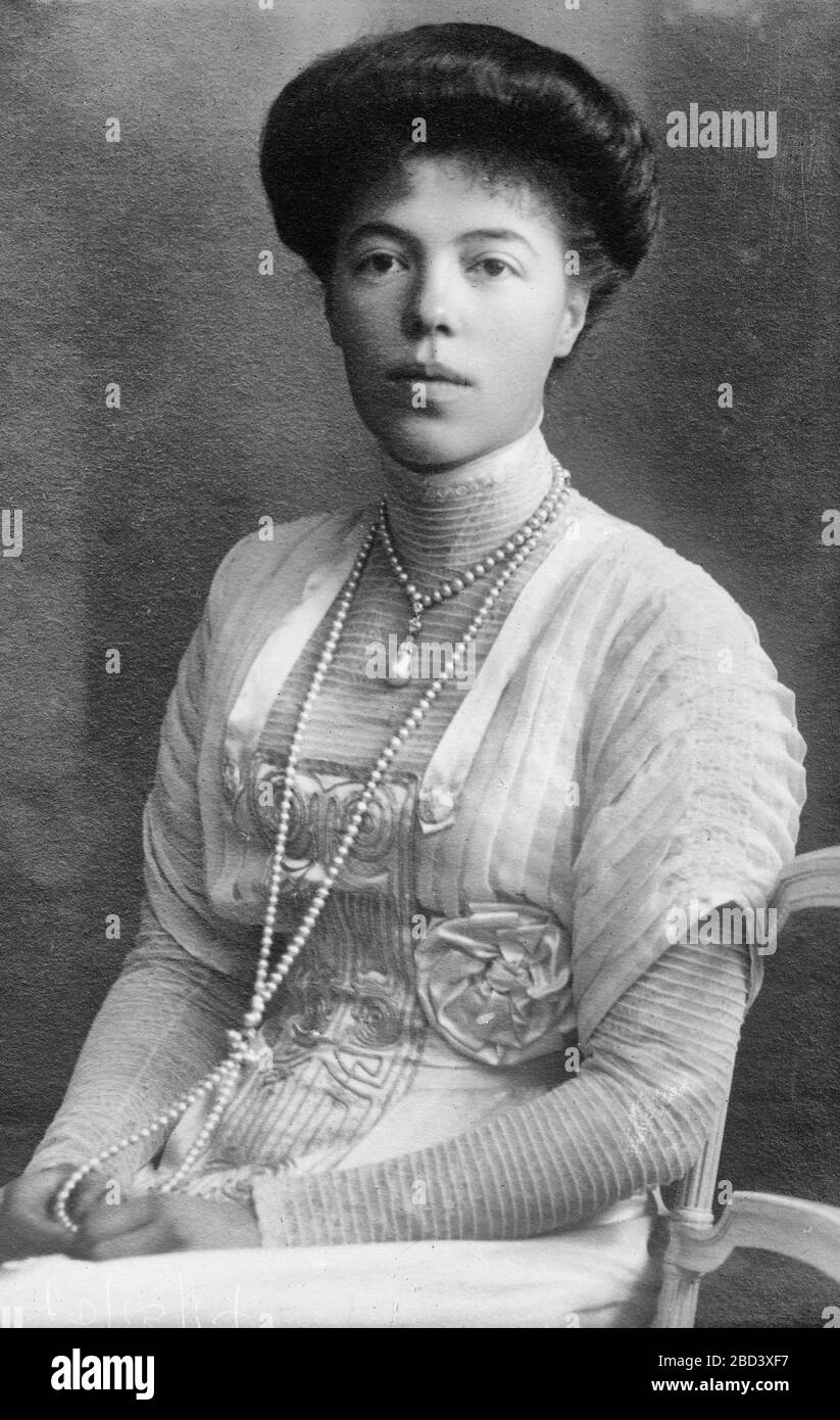 Ritratto della Granduchessa Olga Alexandrovna di Russia, tra il 1910 e il 1915 circa Foto Stock