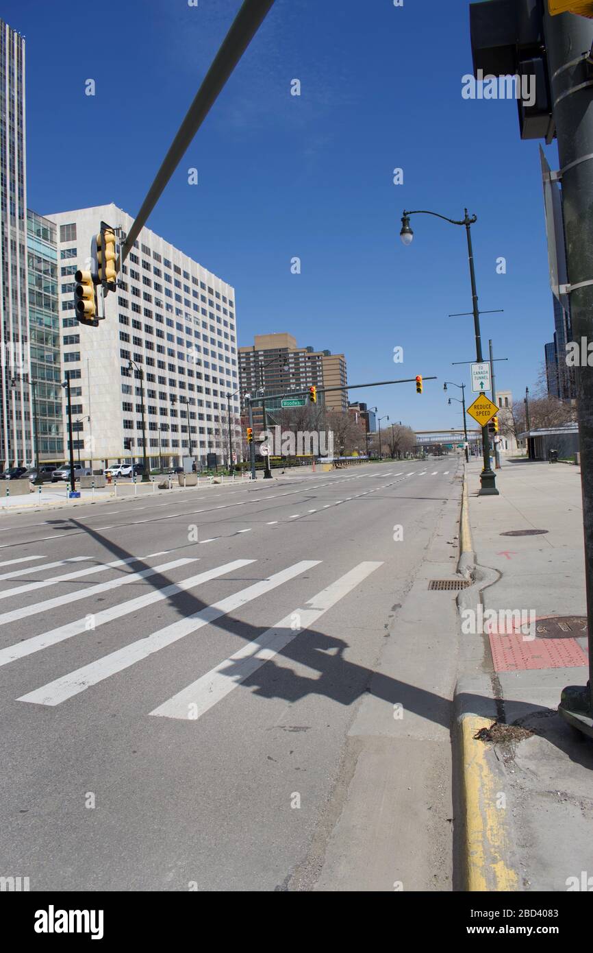 Detroit, Michigan, aprile 2020, le strade sono vuote dopo che 'Stay at Home Order' è stato emanato e imposto a causa di Coronavirus, Covid -19 paura. Foto Stock