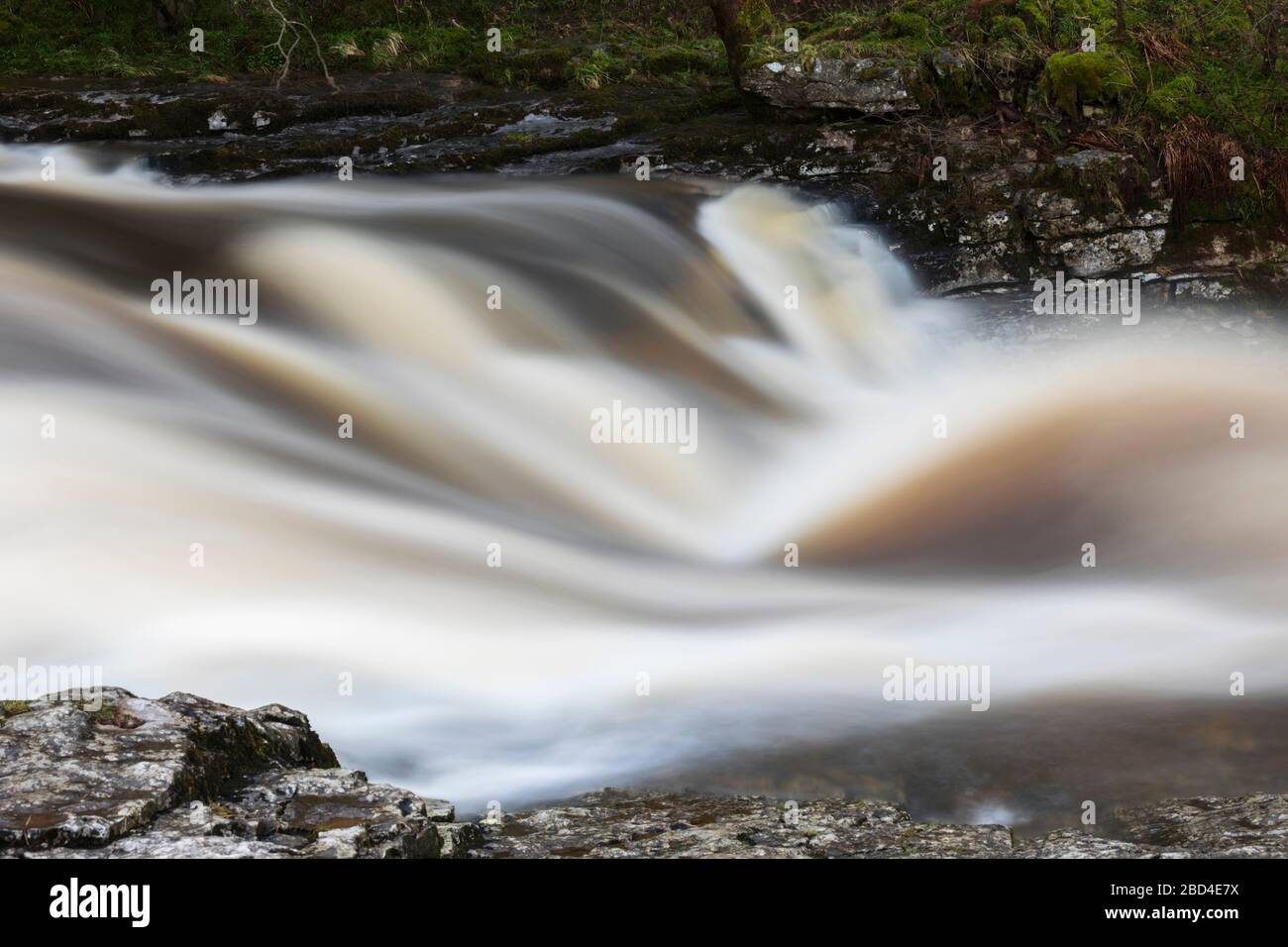 Cascata Stainforth Force nel Parco Nazionale Yorkshire Dales. Foto Stock
