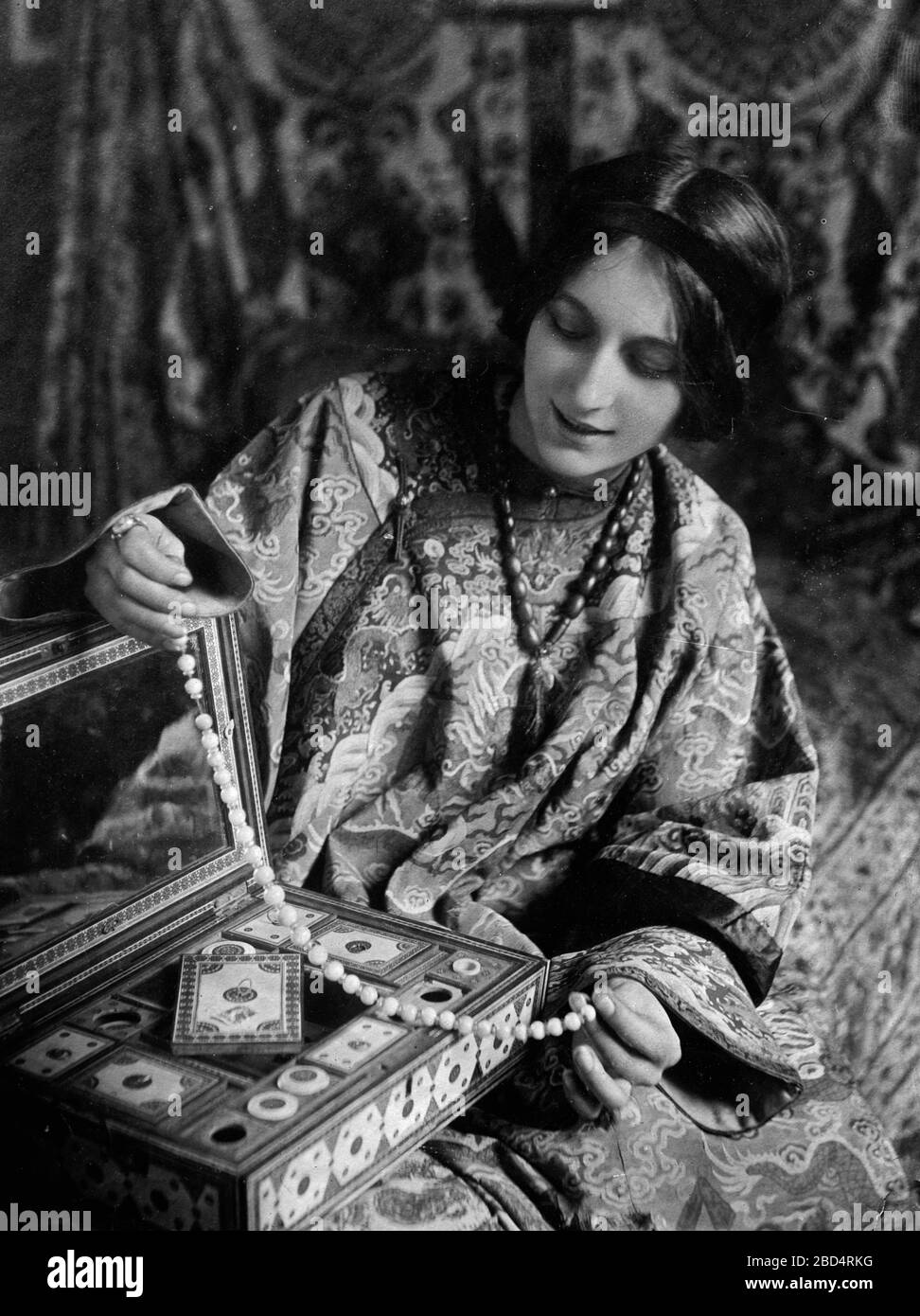 Attrice francese, ballerino, e star del cinema silenzioso Stacia Napierkowska ca. 1910-1915 Foto Stock