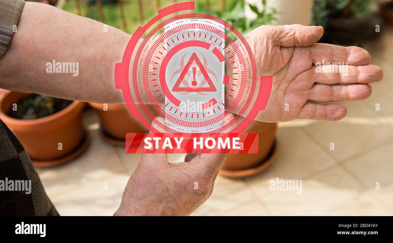 Applicazione mobile per il monitoraggio di pazienti in quarantena in isolamento domestico Foto Stock