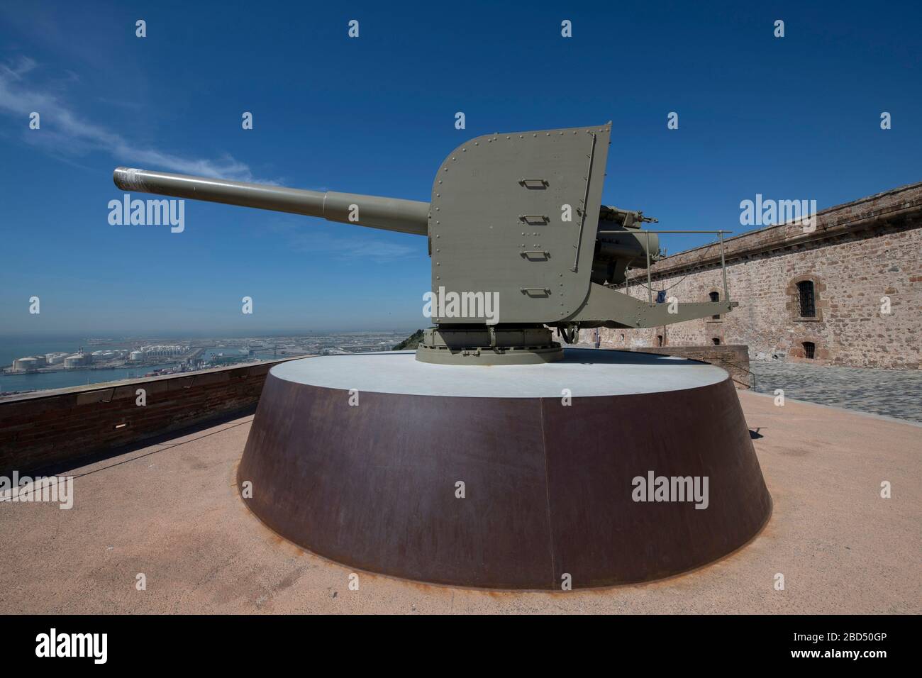 Cannon, Castello di Montjuïc, collina di Montjuïc, Barcellona, Catalogna, Spagna, Europa Foto Stock