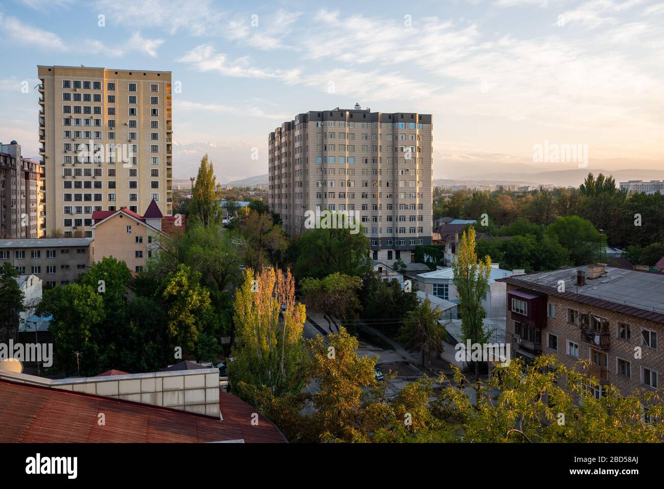 Appartamenti e zone residenziali a Bishkek, Kirghizistan Foto Stock
